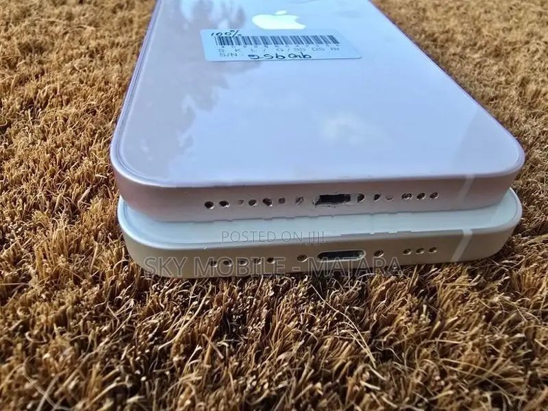Apple iPhone 13 256GB (Used)