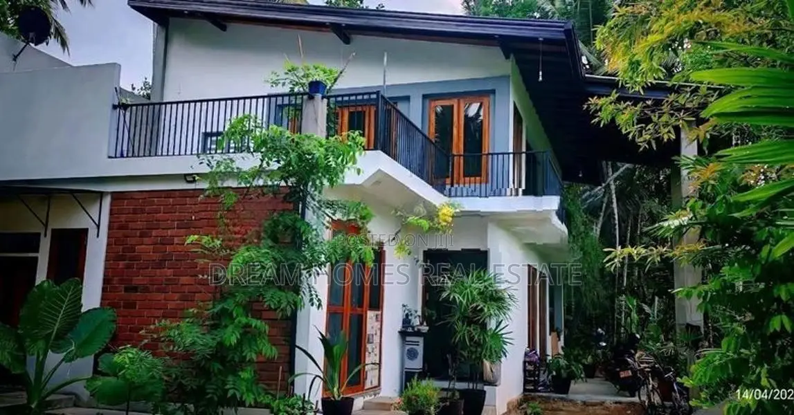 Luxury Beautiful 2 Story House for Sale Nittabuwa