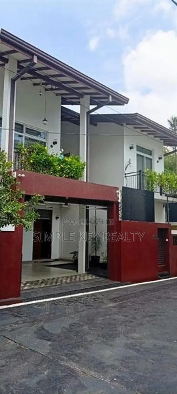 Beutiful Two Story House for Sale in Gampaha Yakkala