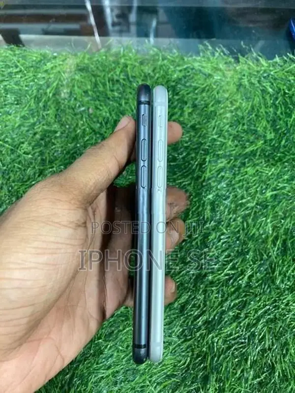Apple iPhone 8 (Used)