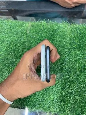 Apple iPhone 8 (Used)