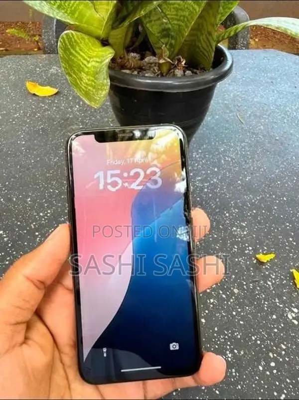 Apple iPhone 11 Pro 256GB (Used)