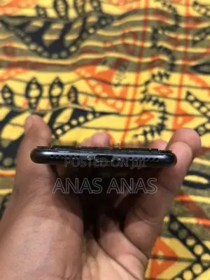 Apple iPhone 7 (Used)