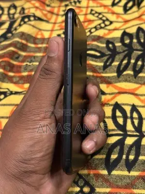Apple iPhone 7 (Used)