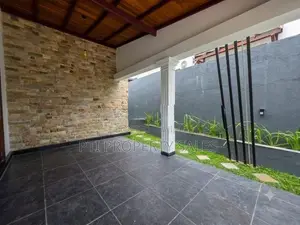 House Sale in Kahathuduwa