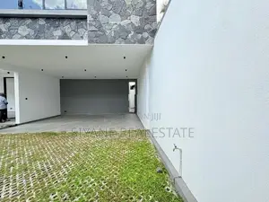 Luxury New House for Sale in Battaramulla