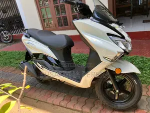 New Suzuki Burgman 125 2026 White