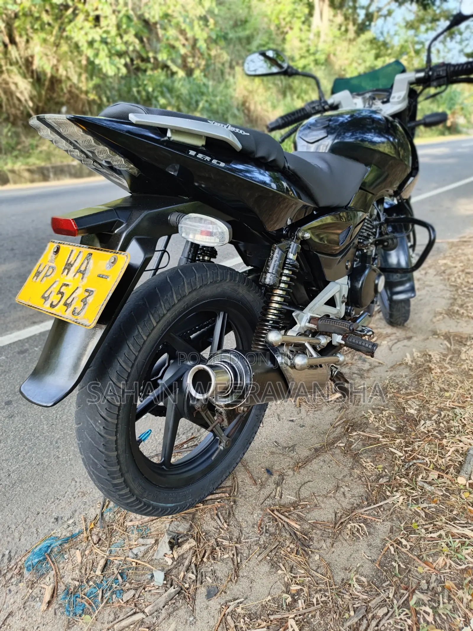 Bajaj Pulsar 180 2010 Black