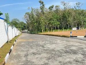 Kaluaggala හයිලෙවල් ප්‍රධාන බස් පාරට මුහුණලා විකිණීමට අගනා බිම් කොටස්