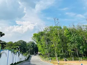 Kaluaggala හයිලෙවල් ප්‍රධාන බස් පාරට මුහුණලා විකිණීමට අගනා බිම් කොටස්