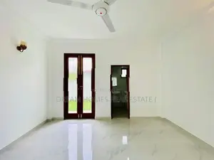 Modern 4 Bedroom Luxury House with Roller Gate for Sale – Athurugiriya