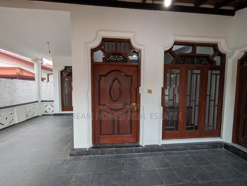 Well-Built Two-Storey Family House for Sale – Udammita, Ja-Ela