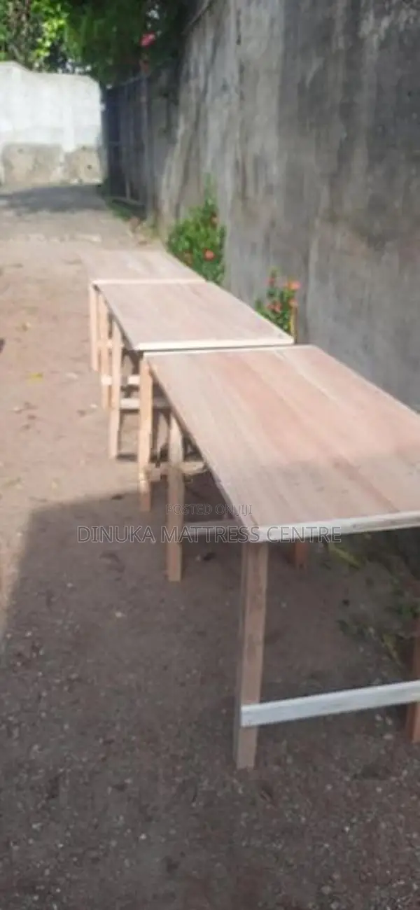 Table 4ft ×2ft