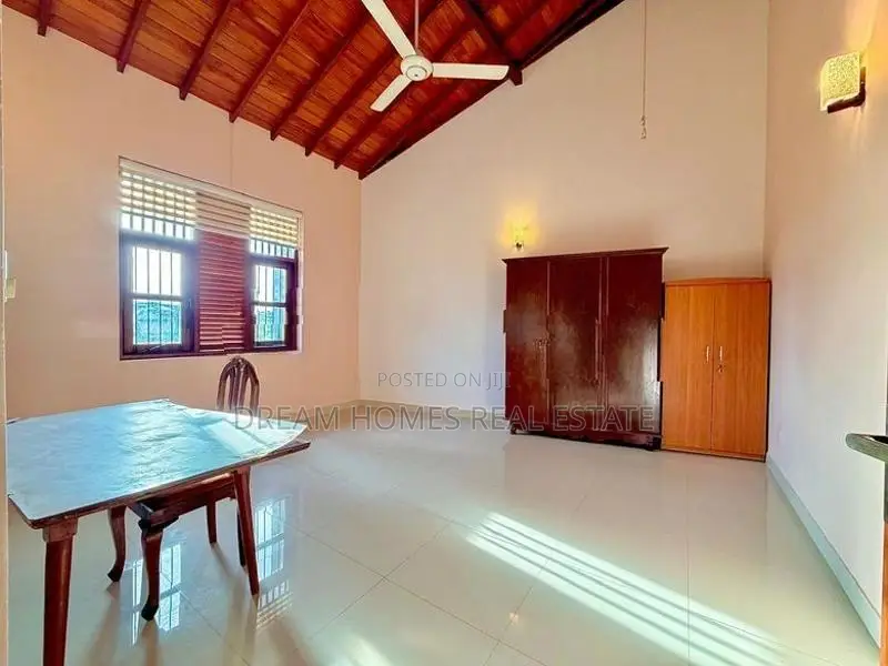 Premium 3-Storey Luxury Residence for Sale in Kotte – Baddagana