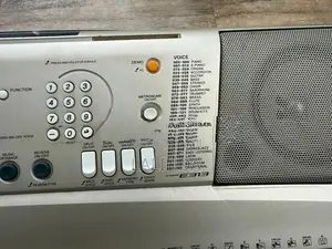 Yamaha PSR-E313 Keyboard