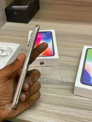 Apple iPhone X (Used)