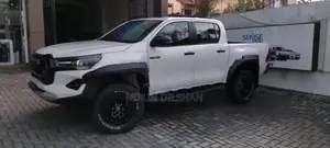 Toyota Hilux GR Sport 2025
