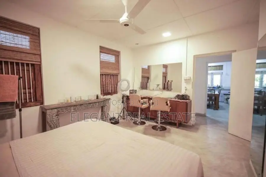 Commercial Property - Office Space for Sale in Colombo 07 (A6252)