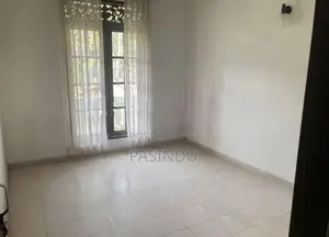 2 Bedroom Upstairs House for Rent in Makola