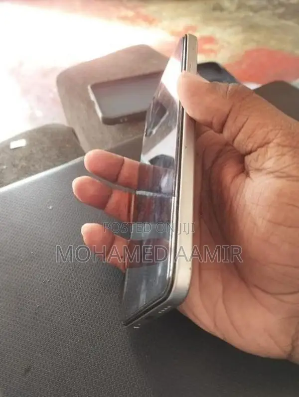 Infinix Hot 50i 6/128GB Full Set (Used)
