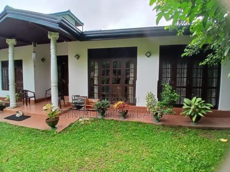 Land with House for Sale in Kadawatha