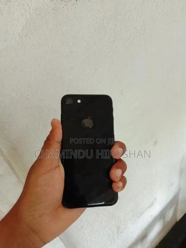 Apple iPhone 7 128GB (Used)