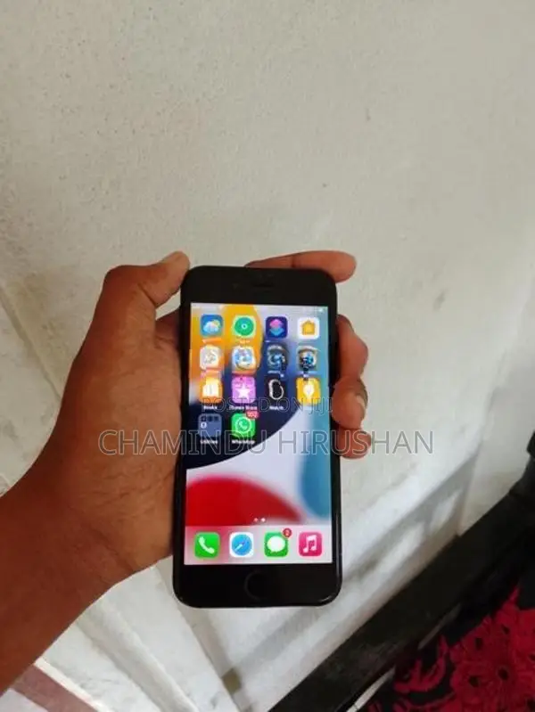 Apple iPhone 7 128GB (Used)