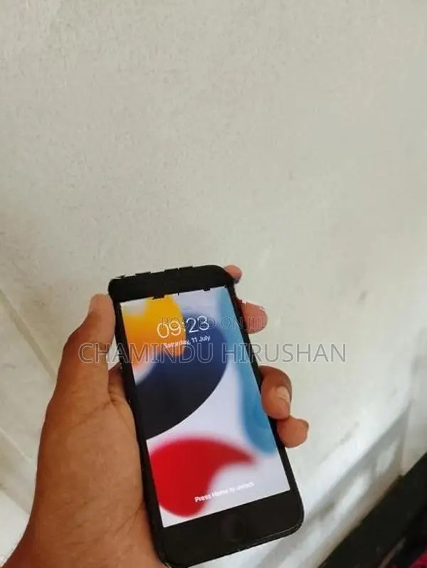 Apple iPhone 7 128GB (Used)