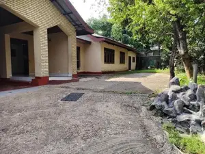 House in Gampaha Hanshagiri Road 01