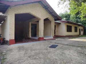 House in Gampaha Hanshagiri Road 01