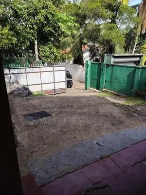 House in Gampaha Hanshagiri Road 01