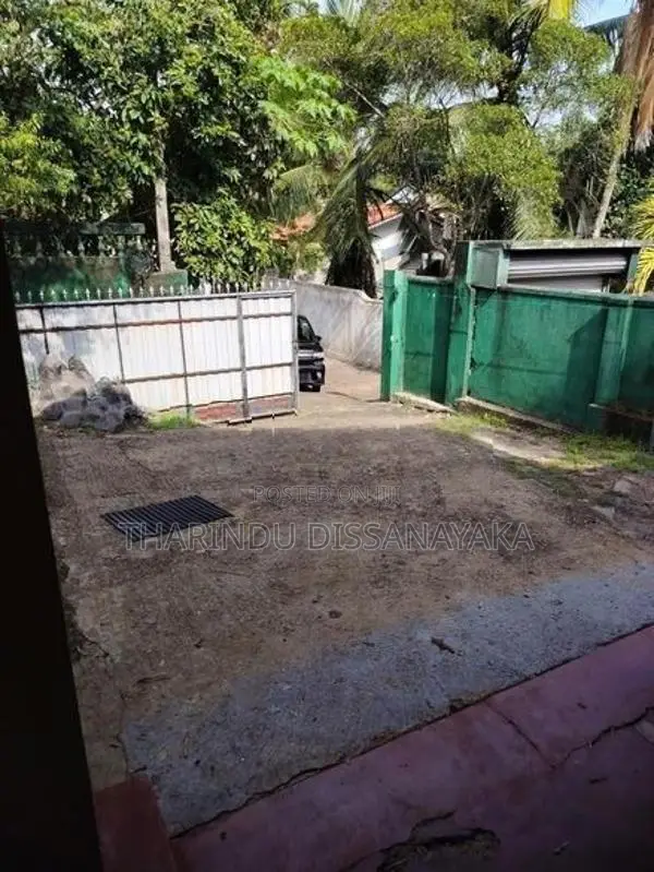House in Gampaha Hanshagiri Road 01