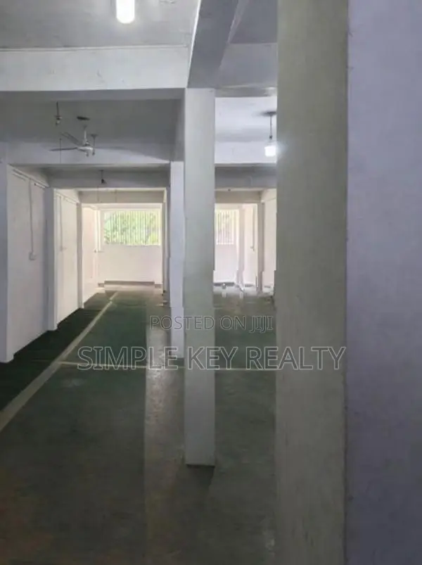Commercial Building for Sale in Kiribathgoa Town