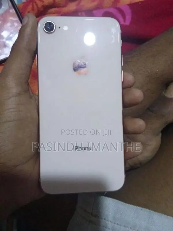 Apple iPhone 8 (Used)