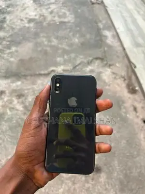 Apple iPhone XS (Used)