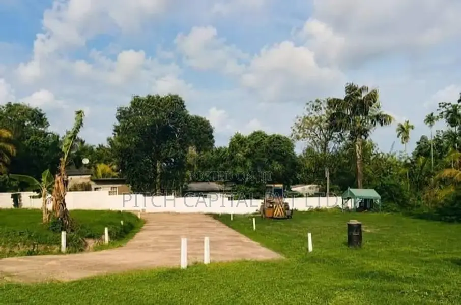 Kahathuduwa අධිවේගී පිවිසුමට සමීපයෙන් අගනා  බිම්කොටස් කිහිපයක්