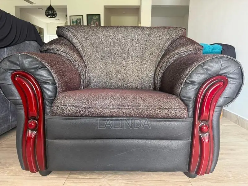Used Damro Sofa Set 3+1+1