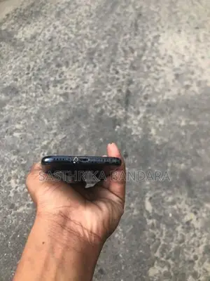 Apple iPhone 7 (Used)