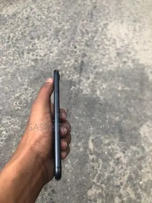 Apple iPhone 7 (Used)