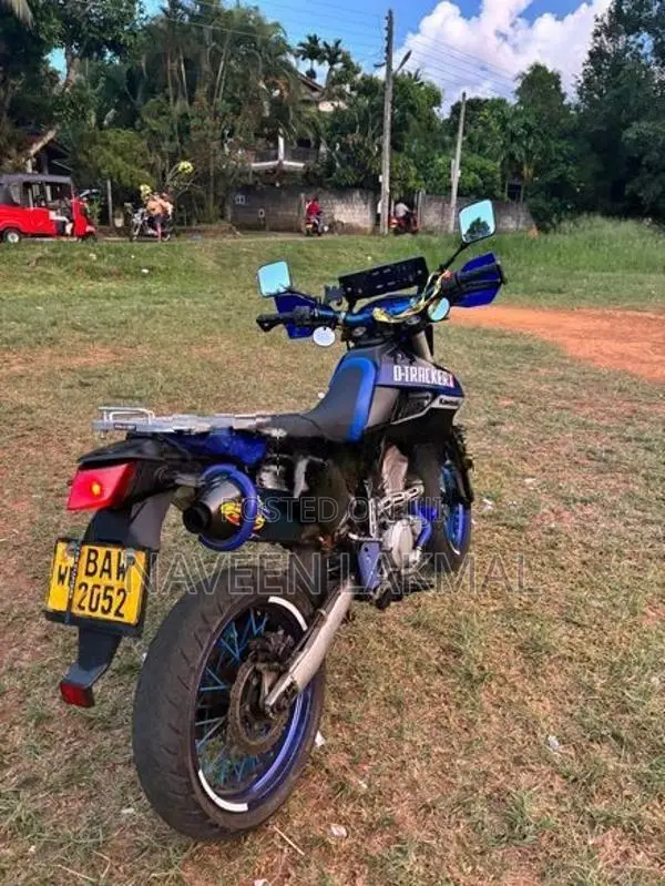 Kawasaki D Tracker X 2011