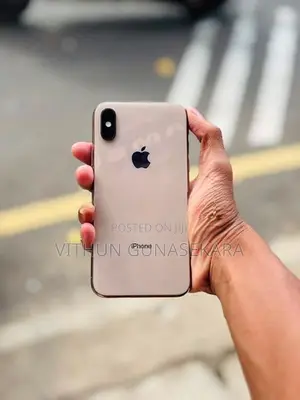 Apple iPhone XS (Used)