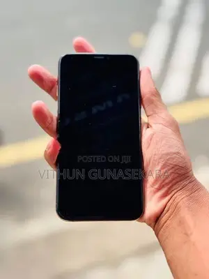 Apple iPhone XS (Used)