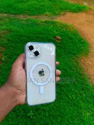 Apple iPhone 13 (Used)