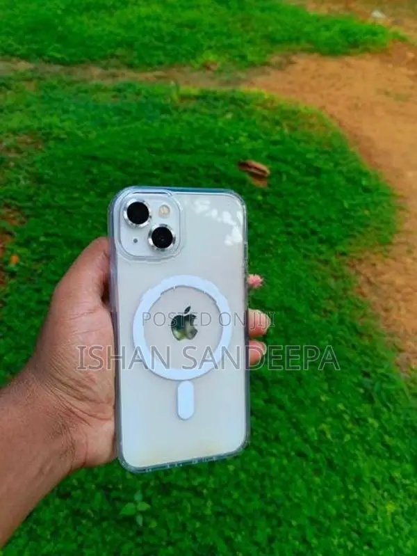 Apple iPhone 13 (Used)
