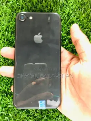 Apple iPhone 8 (Used)