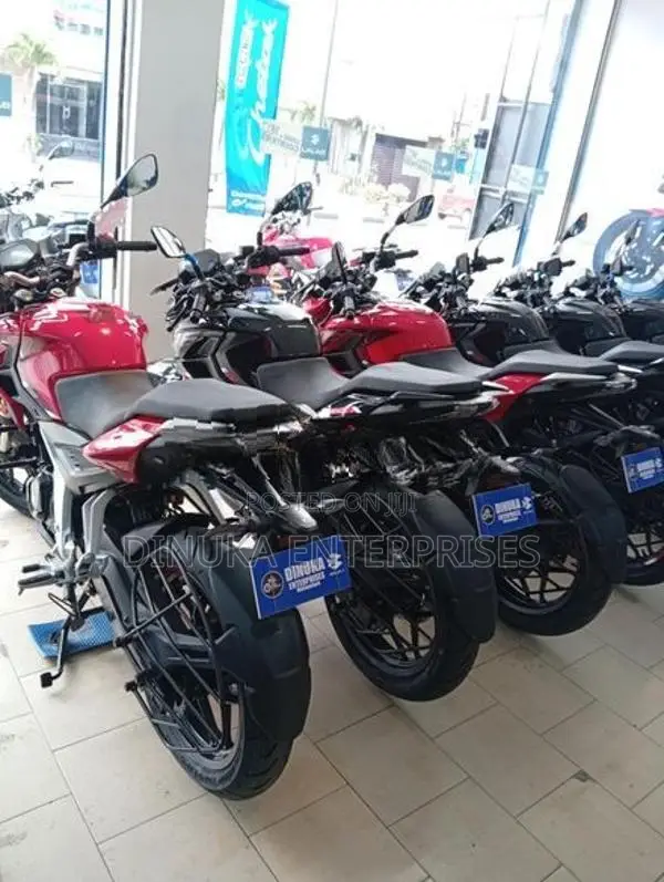 Bajaj Pulsar N160 Premium 2026