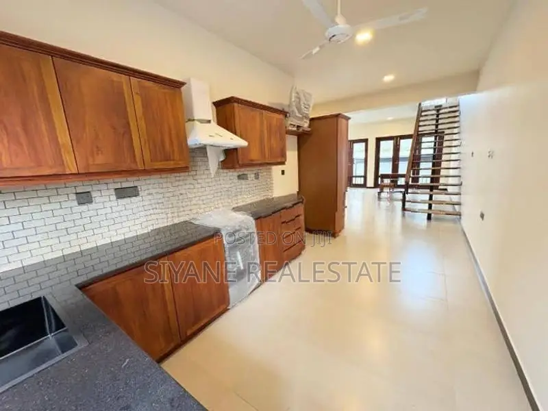 Beautiful Designed Luxury House For Sale In Battaramulla