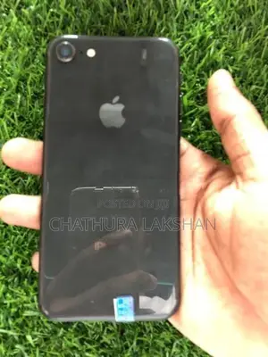 Apple iPhone 8 (Used)