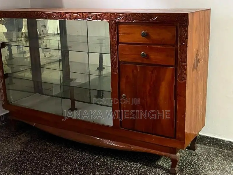 Kos Cabinet in Mint Condition