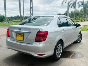 Toyota Axio 2016